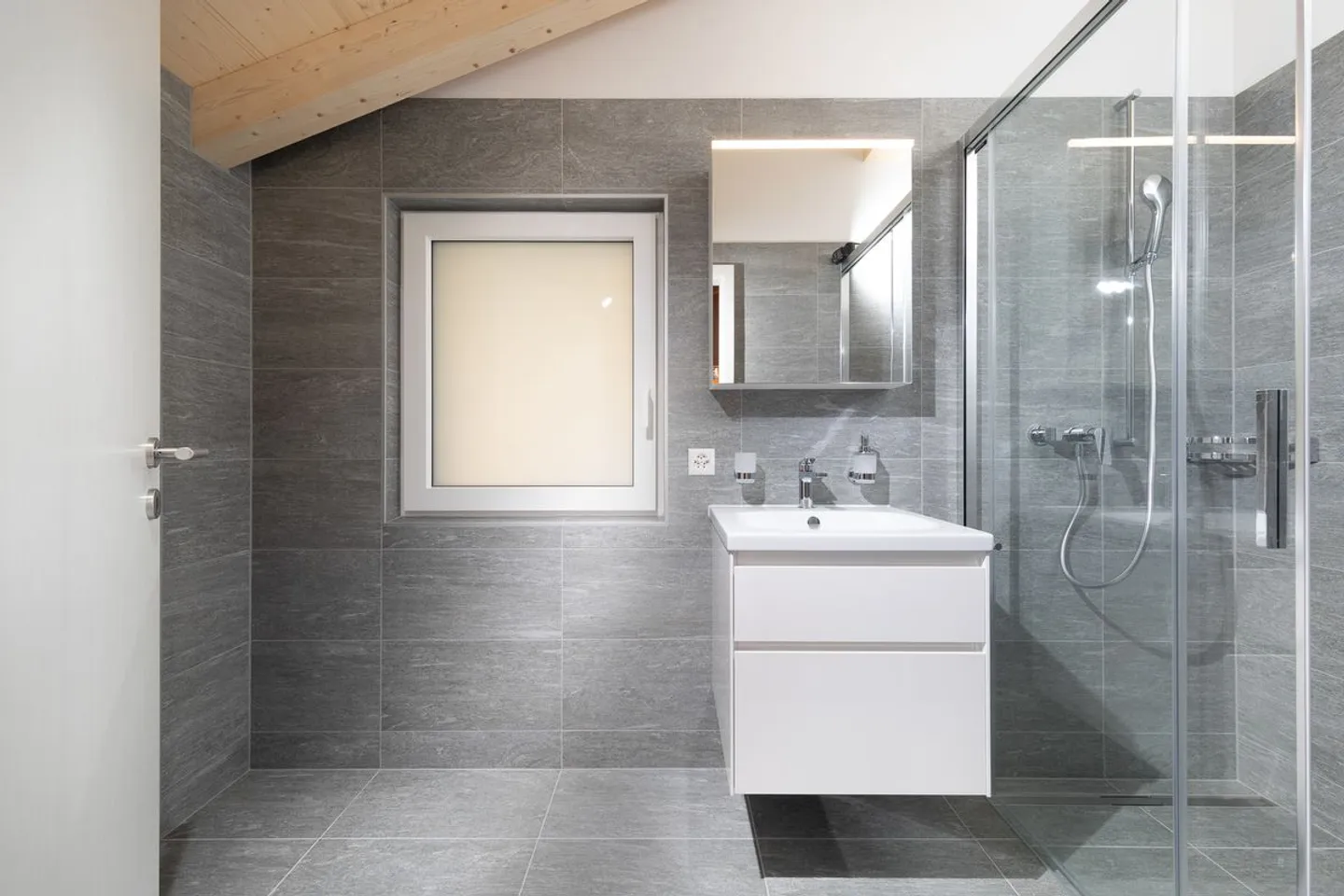 Chalet neuf d'exception dans un environnement calme et paisible - Foto 9 von 12
