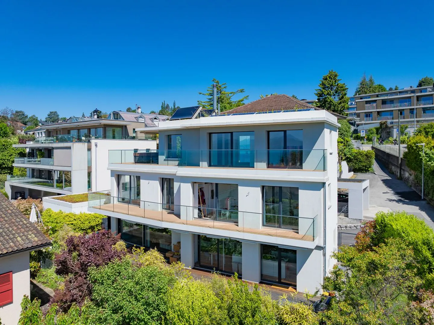 RARE : Élégante villa contemporaine dans un quartier résidentiel de Pully - Photo 4 sur 7
