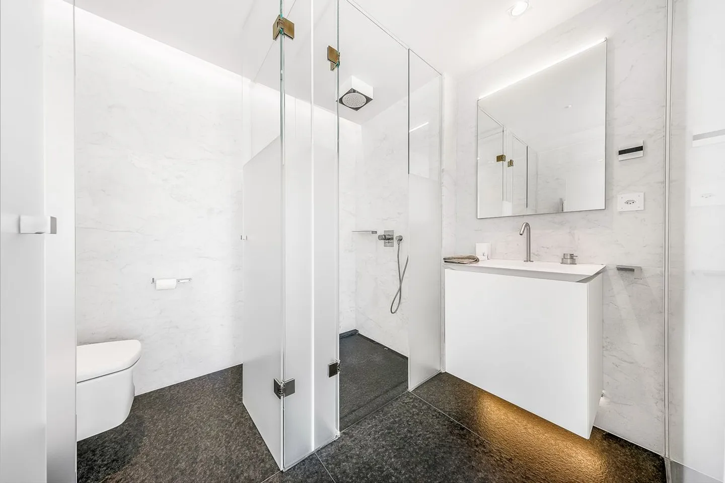 Appartement de prestige au coeur de Genève, à deux pas de l'Hôtel d'Angleterre  - Foto 8 di 13