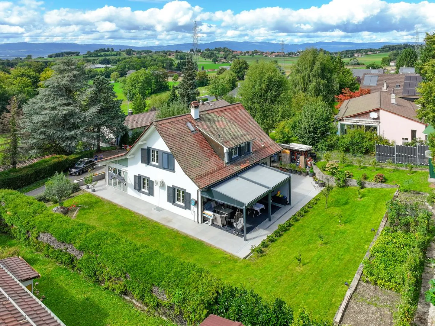 Bella villa familiare ristrutturata a due passi da Losanna - Foto 1 di 13