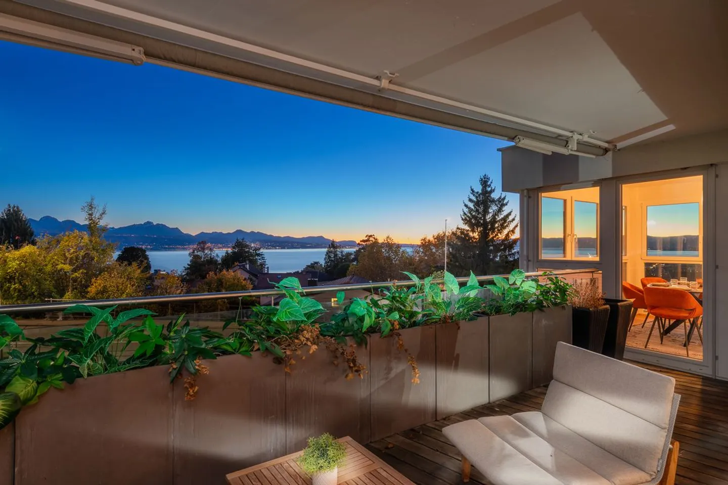 Modern and cozy apartment with a spectacular view - Photo 1 of 1