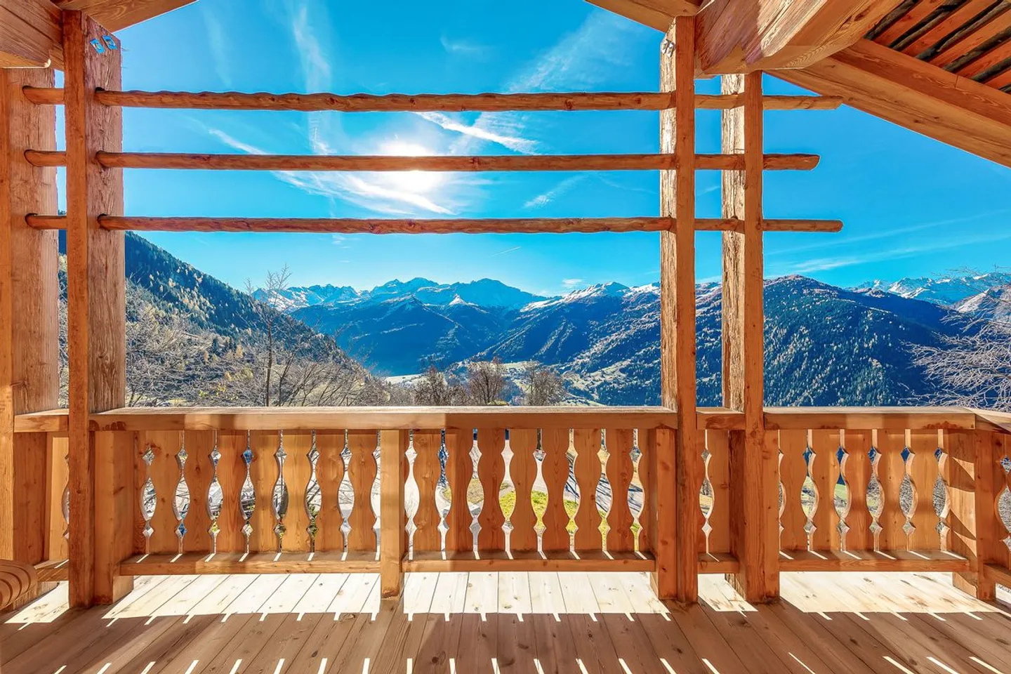 Extraordinary new chalet with panoramic view - Photo 8 of 13