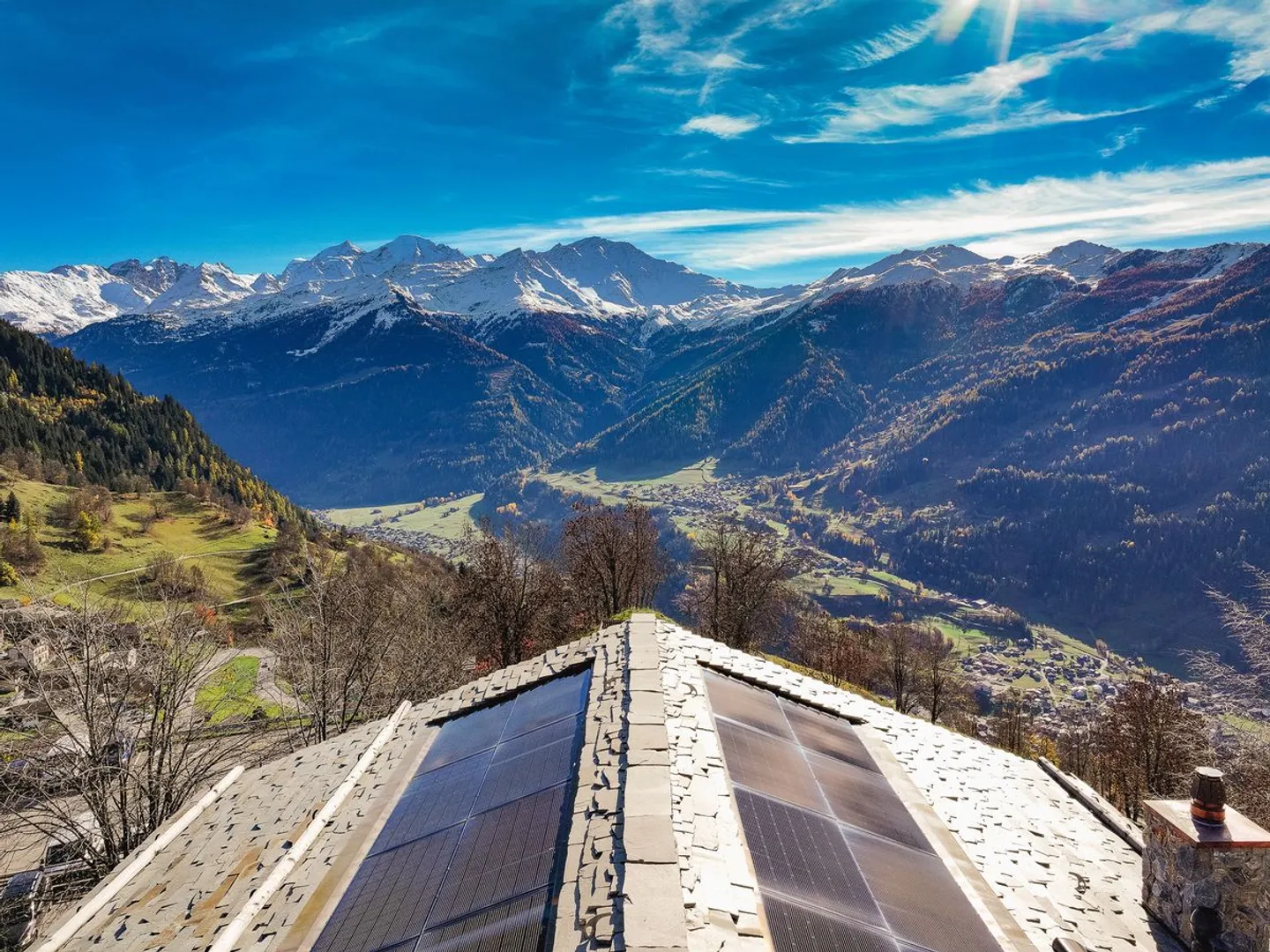 Extraordinary new chalet with panoramic view - Photo 13 of 13