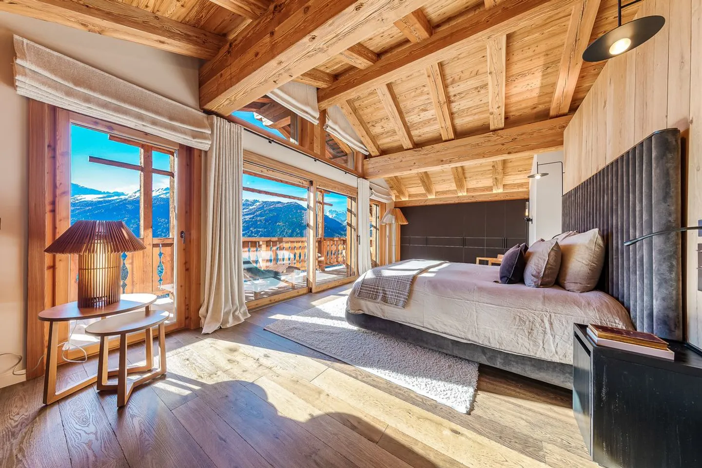 Extraordinary new chalet with panoramic view - Photo 7 of 13