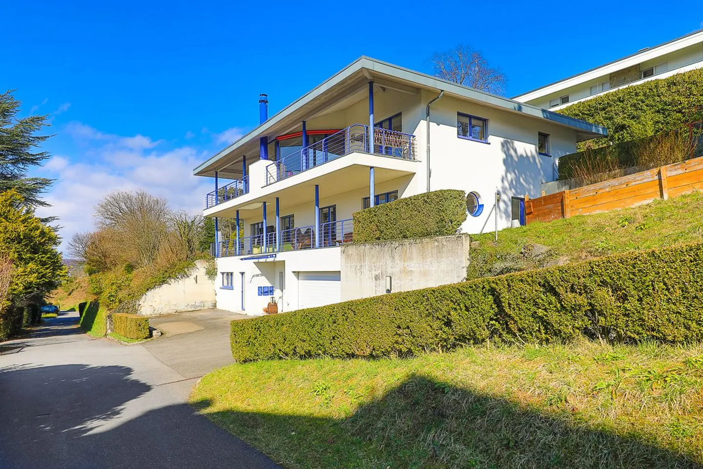 NEW PRICE! Superb 8.5-room villa with heated pool - Photo 3 of 13