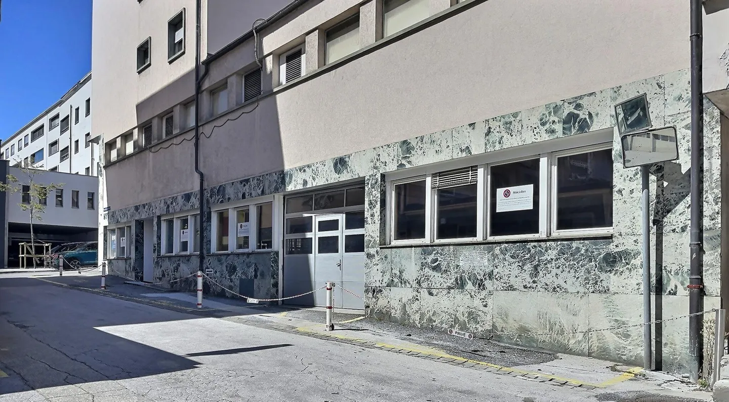 DA AFFITTARE - Spazi commerciali modulari a partire da 90 m² - Centro di Sierre - Foto 2 di 8
