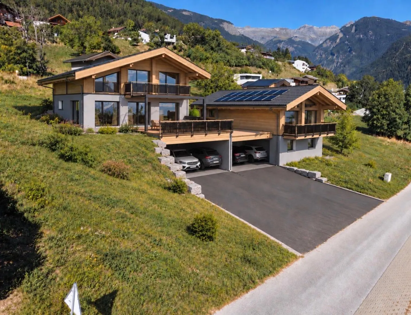 New Chalet with Alpine Views - Photo 4 of 10