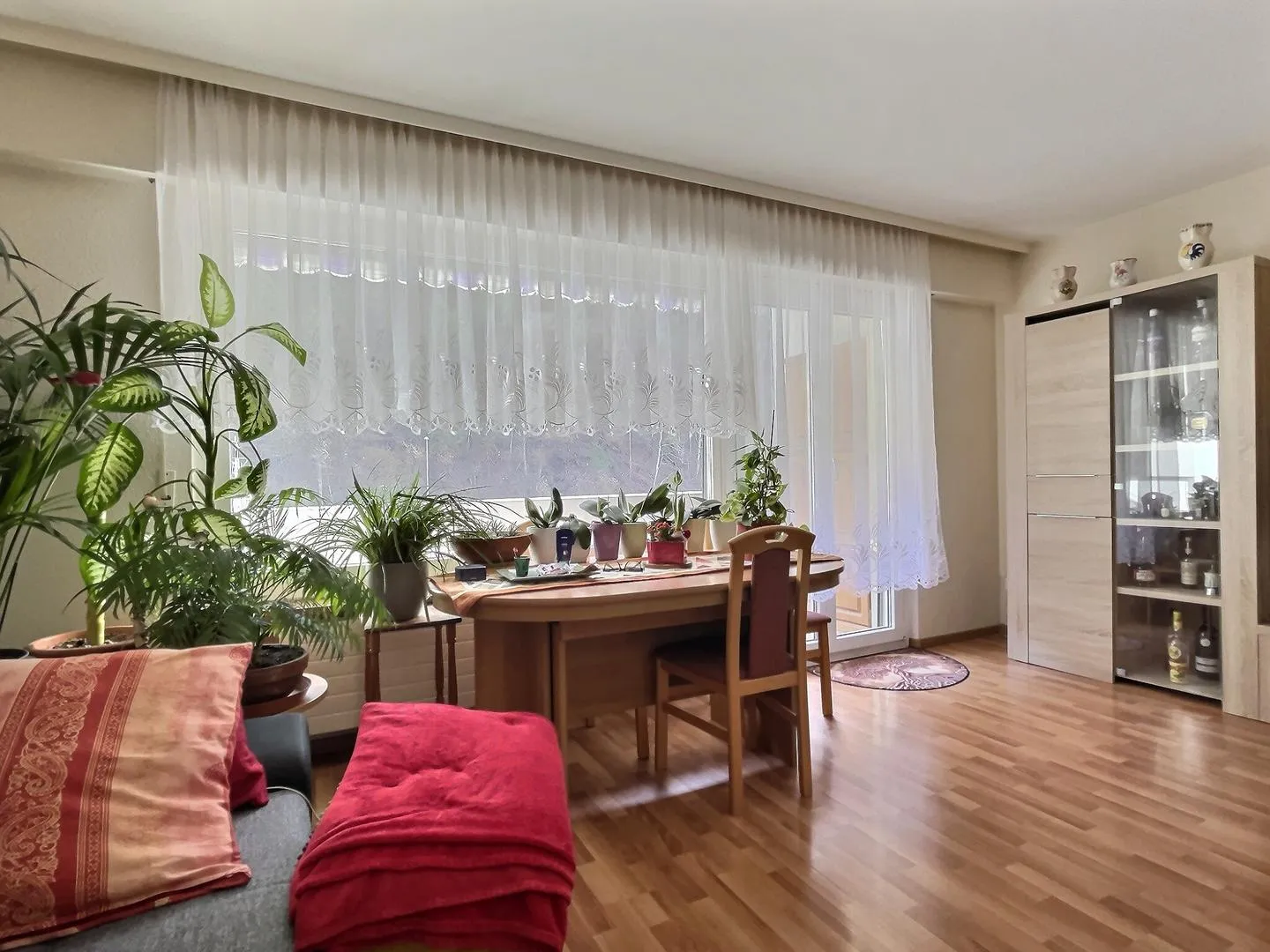 Beautiful 4.5-room penthouse apartment with south-facing balcony and garage box in Chippis (near Sierre) - Photo 3 of 13