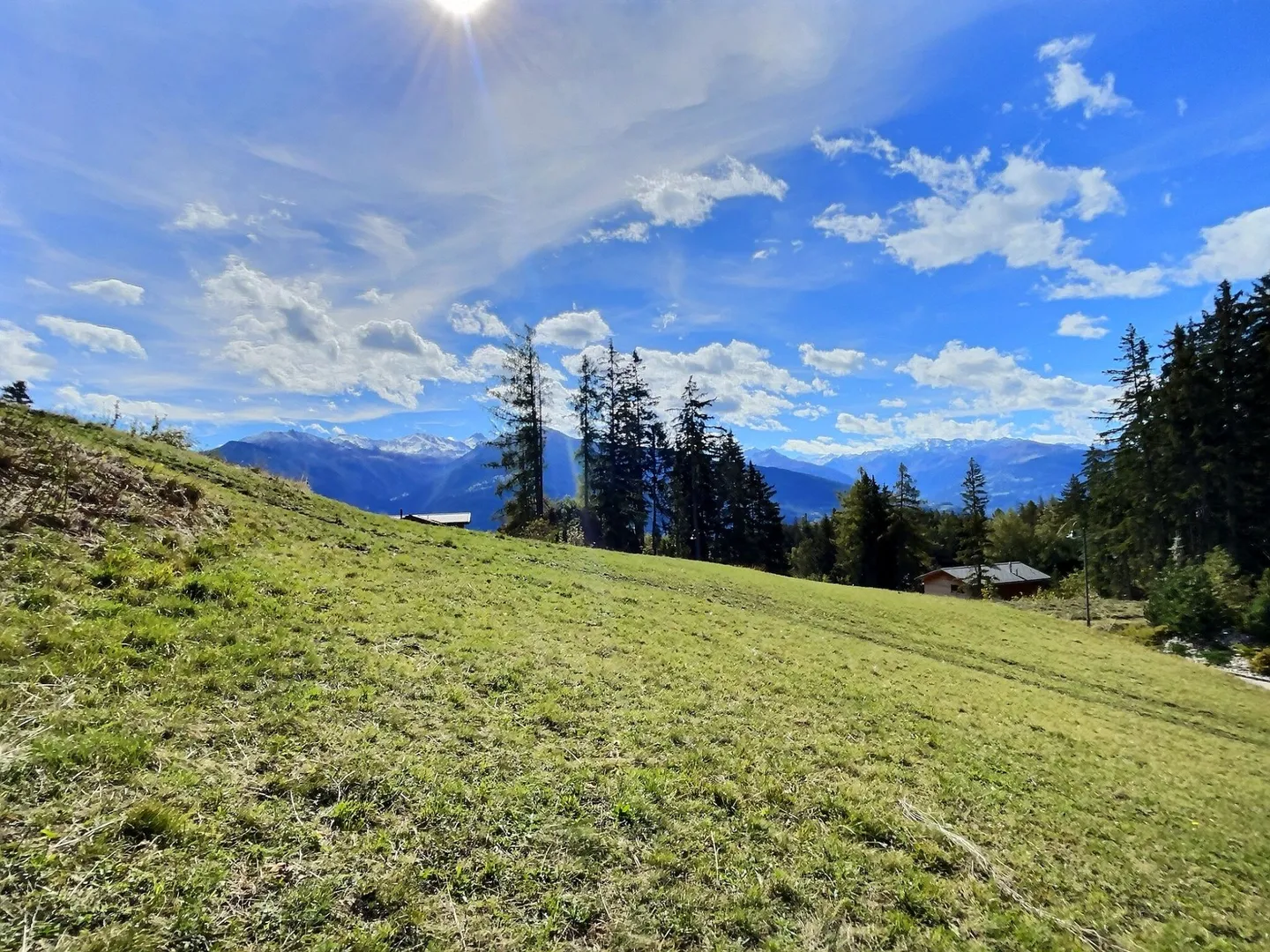 To be built in Crans - Green setting, mountain view - Photo 9 of 10