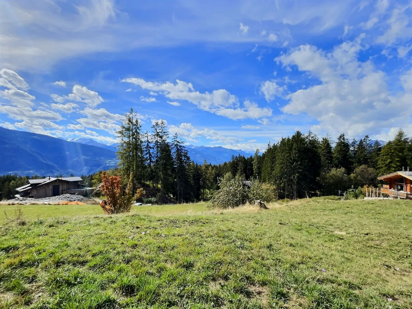 To be built in Crans - Green setting, mountain view - Photo 5 of 10