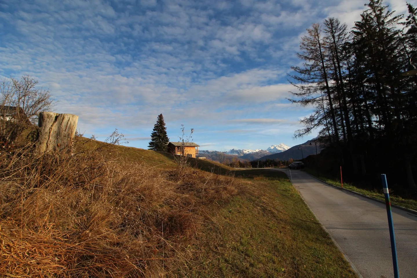 To be built in Crans - Green setting, mountain view - Photo 8 of 10