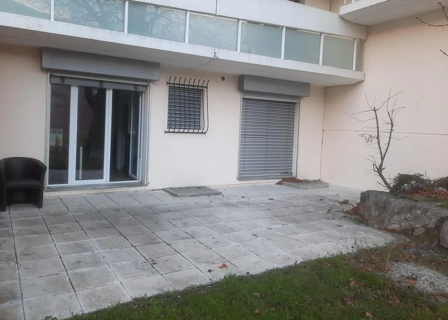 Beautiful apartment with terrace on the ground floor of 2.5 rooms - Sierre - Photo 1 of 9