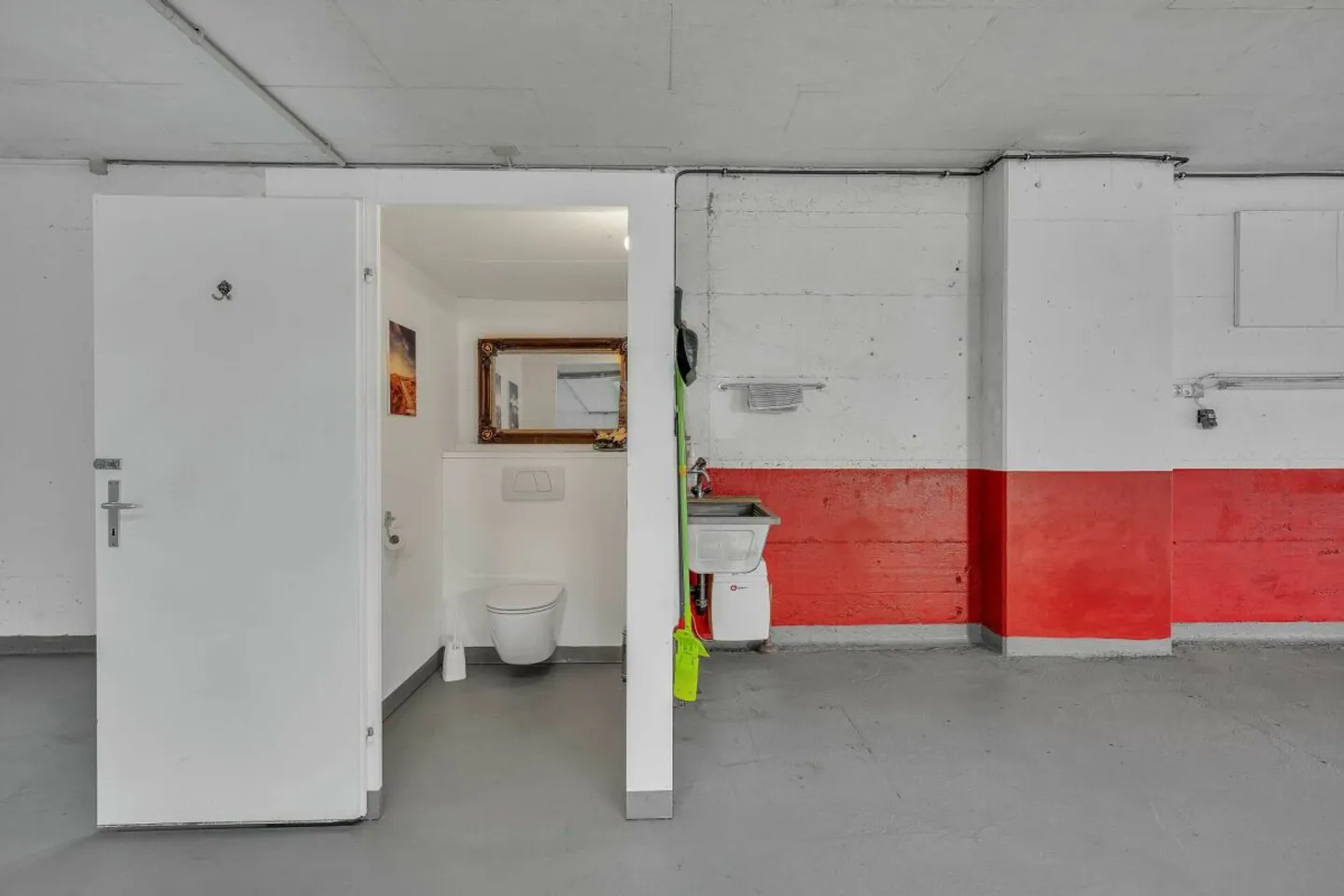 Commercial Space - Photo 5 of 7