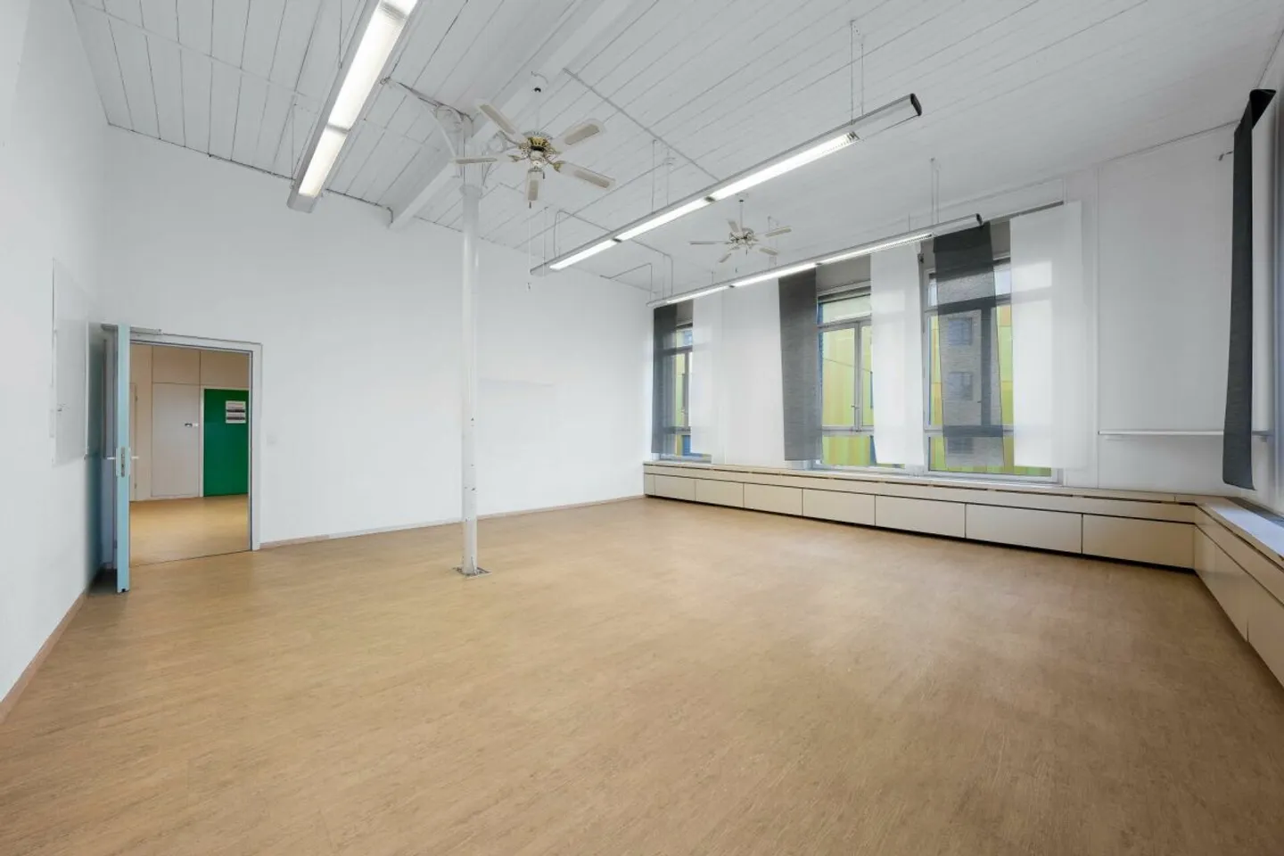 Locaux de bureau - Photo 3 sur 5