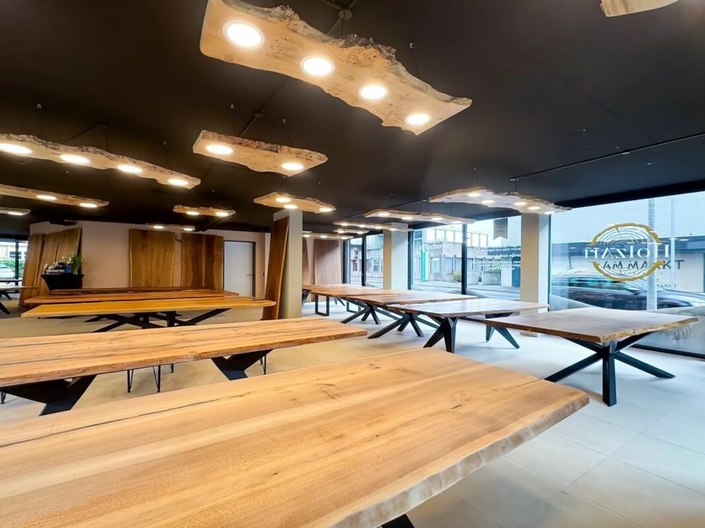 Commercial Space - Photo 6 of 8