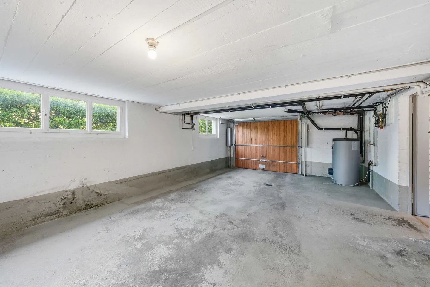6.5-Room Single-Family House - Photo 10 of 11