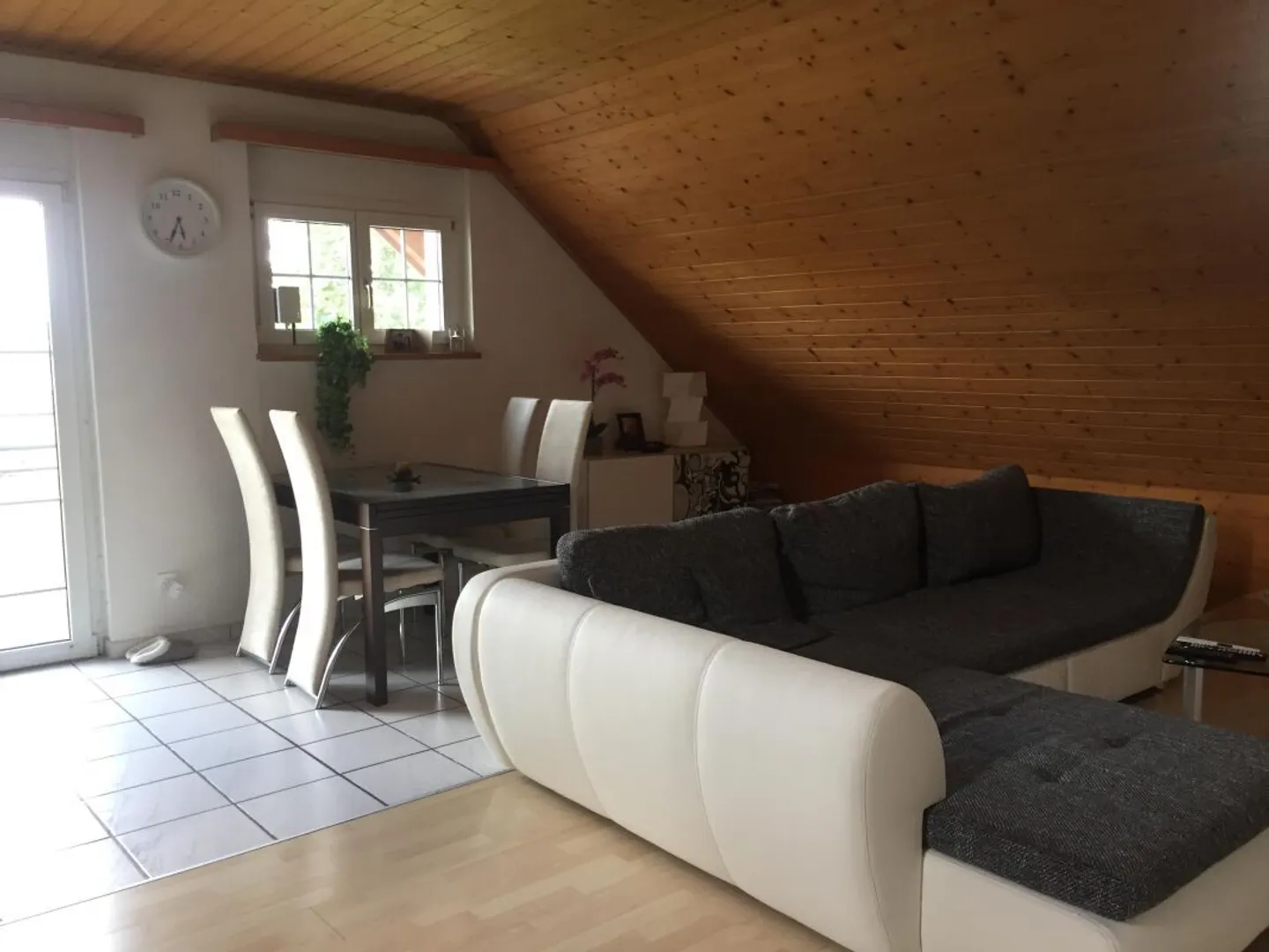 Appartamento 2.5 camere affascinante - Foto 3 di 8