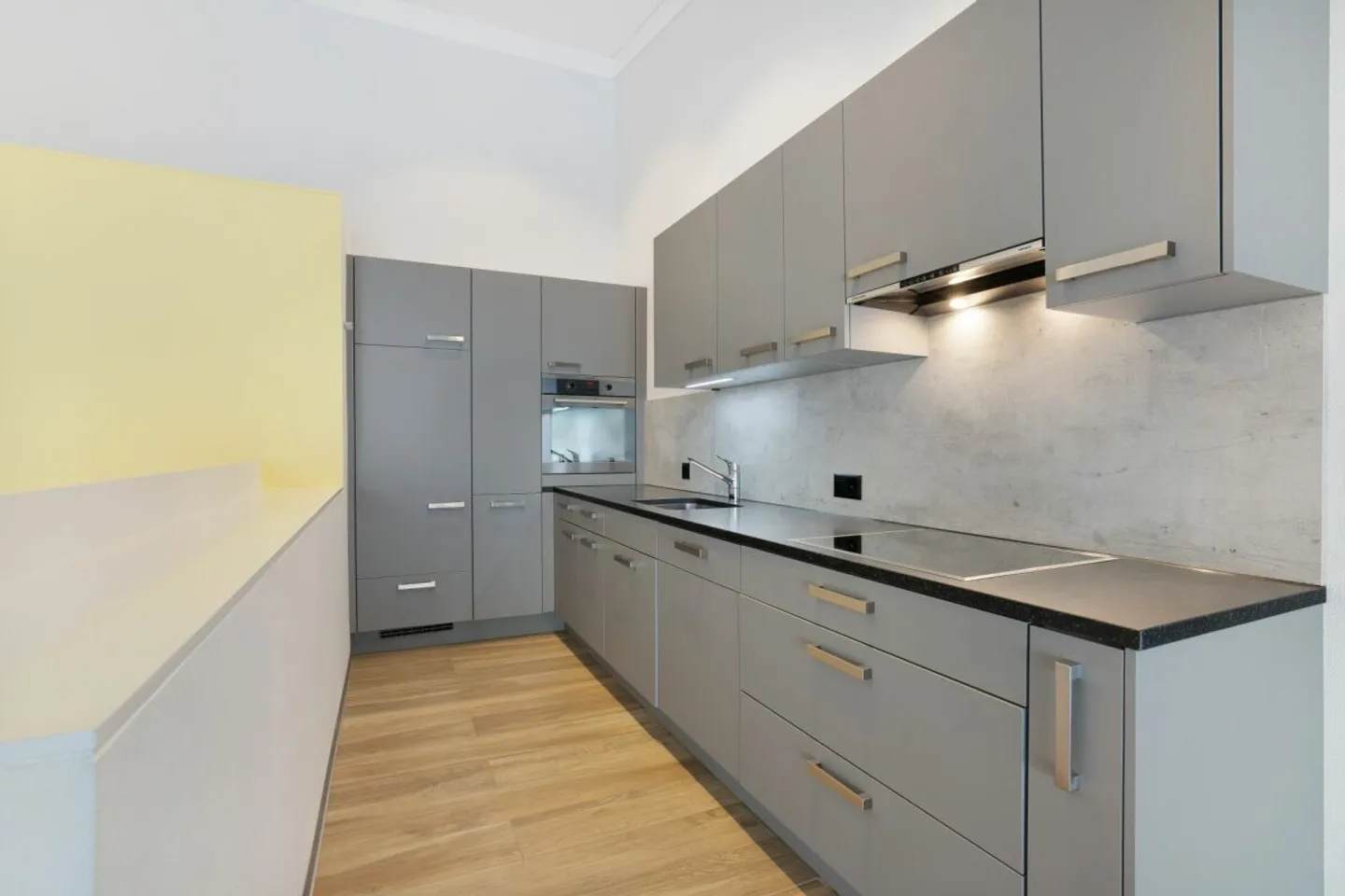 4.5-Room Maisonette Apartment - Photo 2 of 7