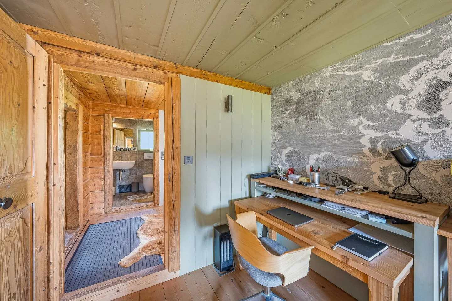 Casa residenziale storica con fienile e foresta - Foto 9 di 13