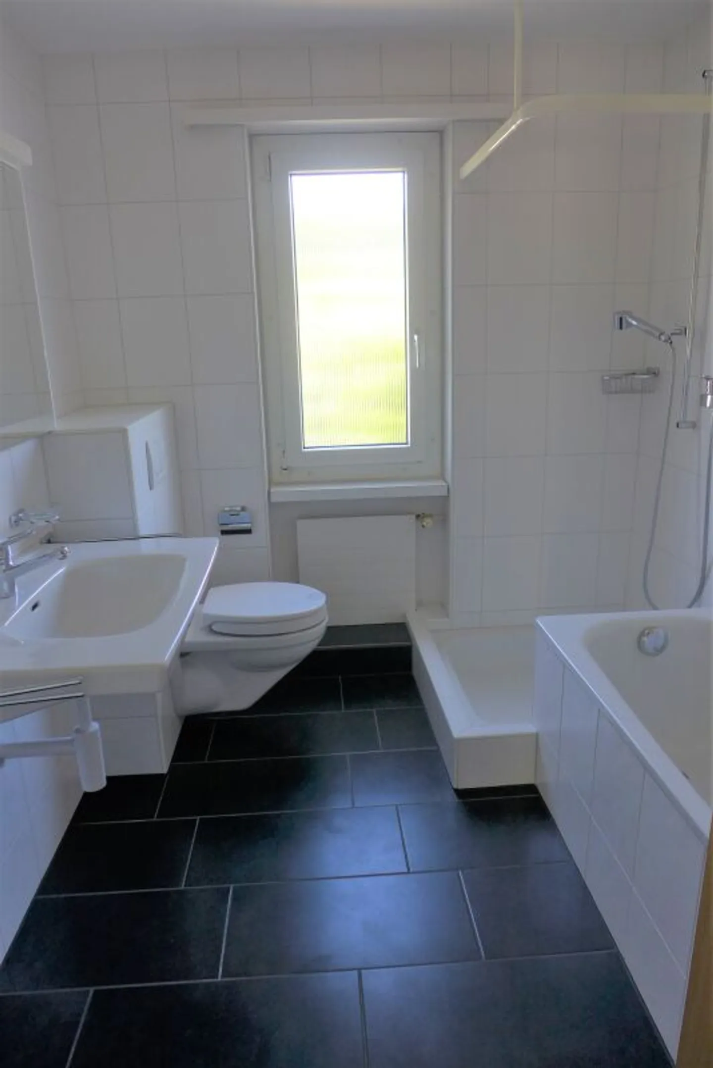 Beautiful apartment with a view of greenery - absolutely quiet location - Photo 6 of 9