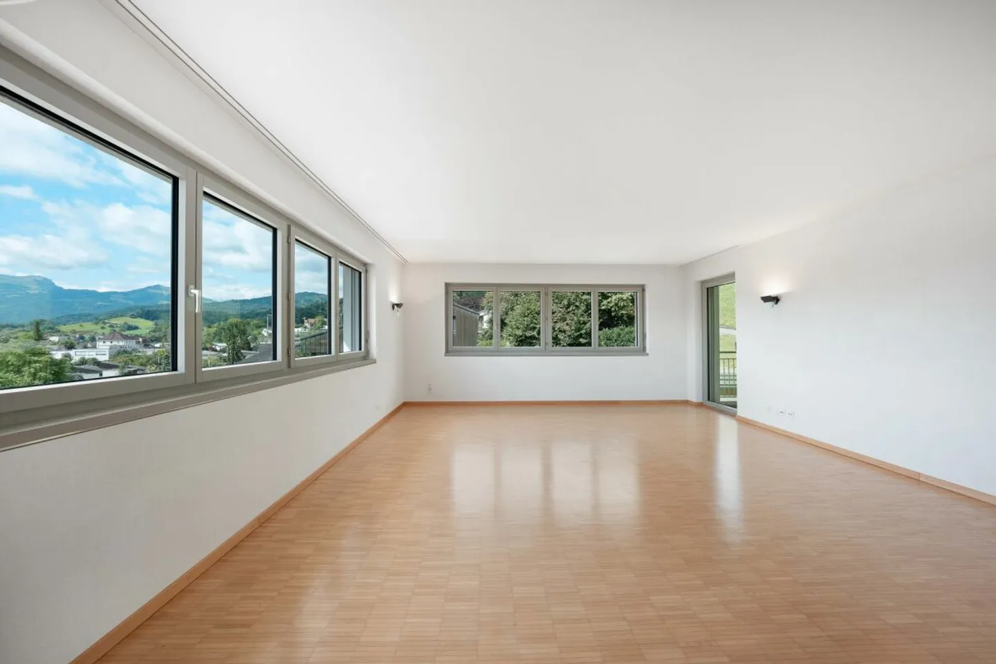 Detached House - Photo 8 of 13