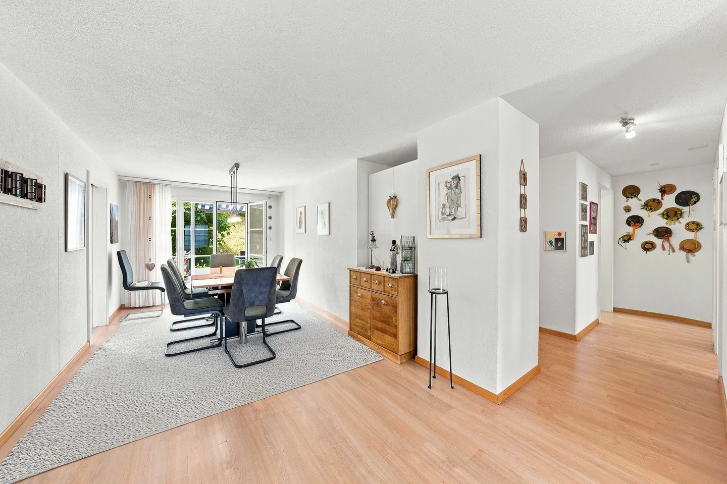 Vierfamilienhaus mit Baulandreserve - Foto 4 von 13
