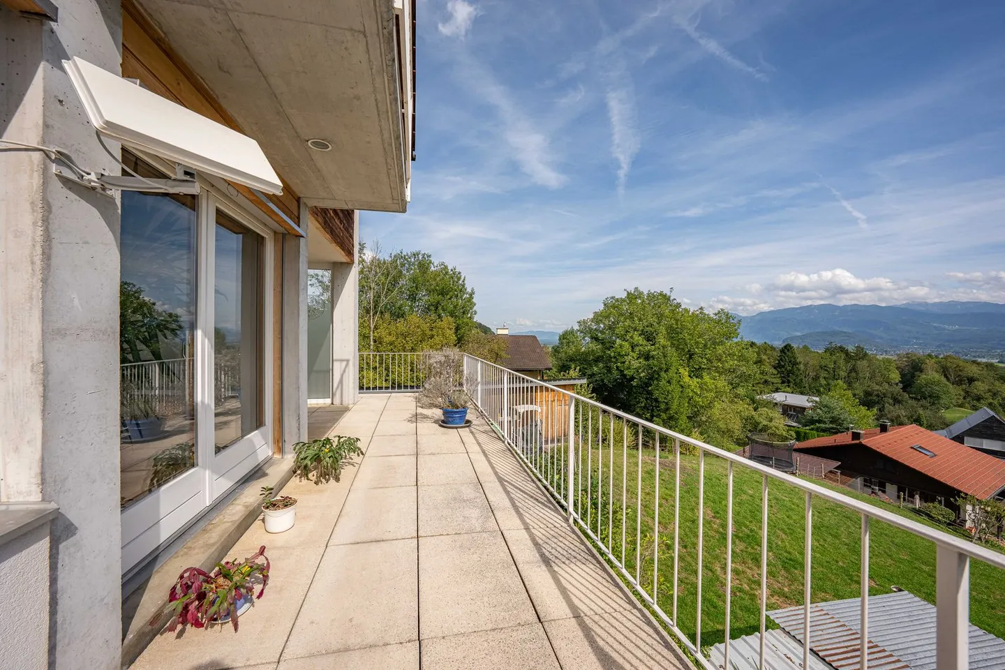 Charmantes Doppelhaus mit Aussicht - Foto 5 von 13