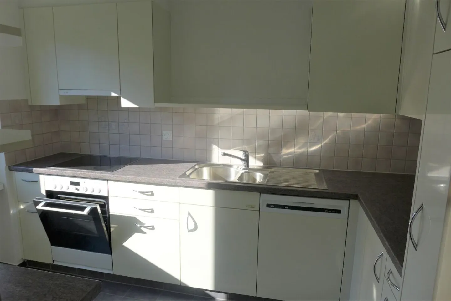 Beautiful apartment with a view of greenery - absolutely quiet location - Photo 3 of 9