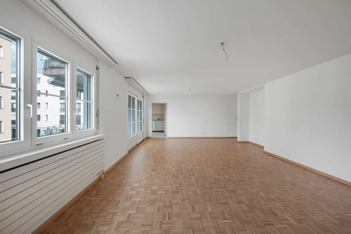 Appartement attrayant de 5,5 pièces, situé au centre - Photo 4 sur 12