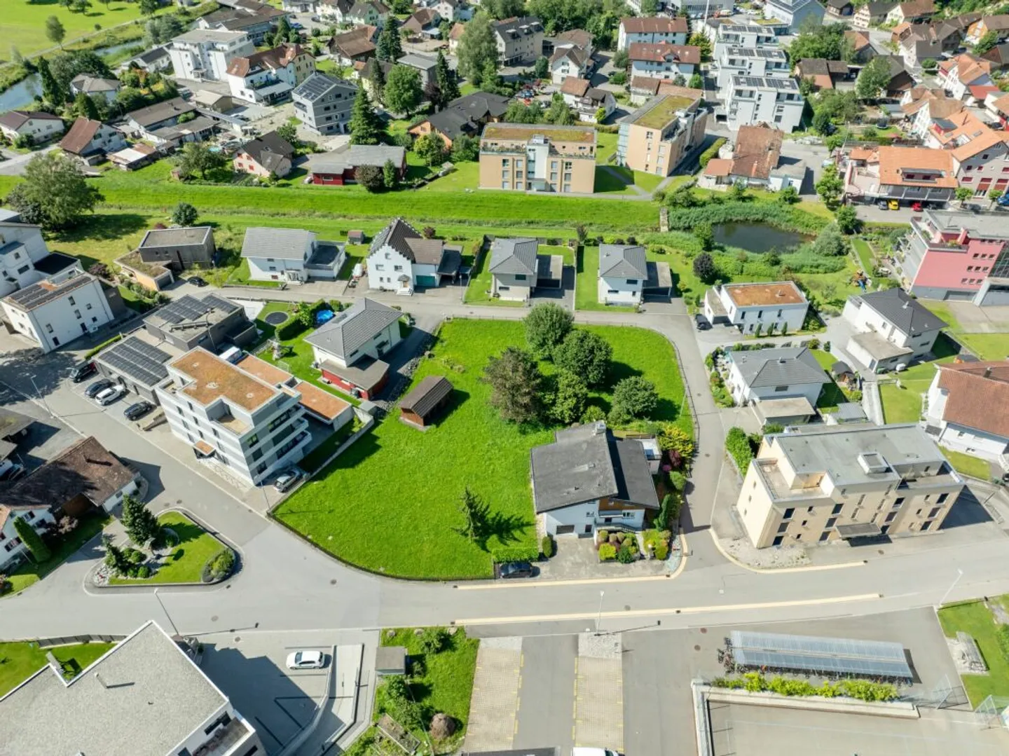 Baulandgrundstück - Foto 1 von 3