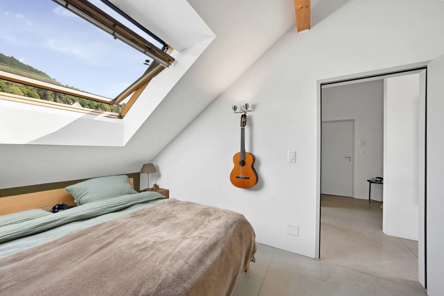 3.5-Room Penthouse Apartment - Photo 6 of 13