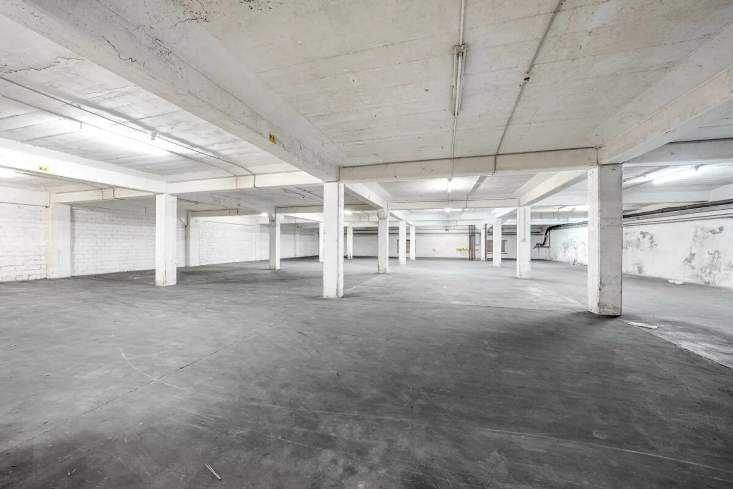 Spazio commerciale/magazzino - Foto 5 di 6