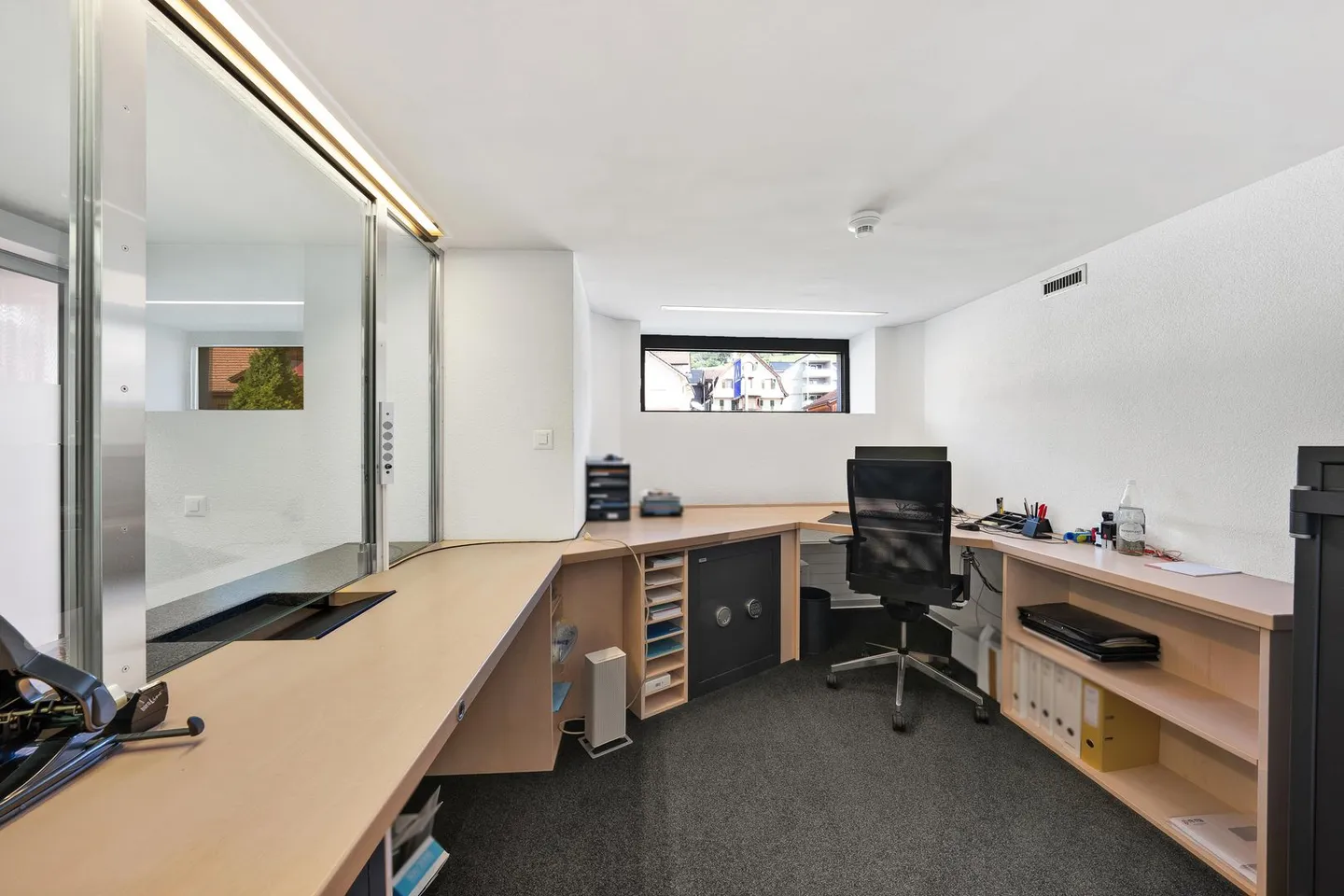 Commercial premises - Photo 5 of 12