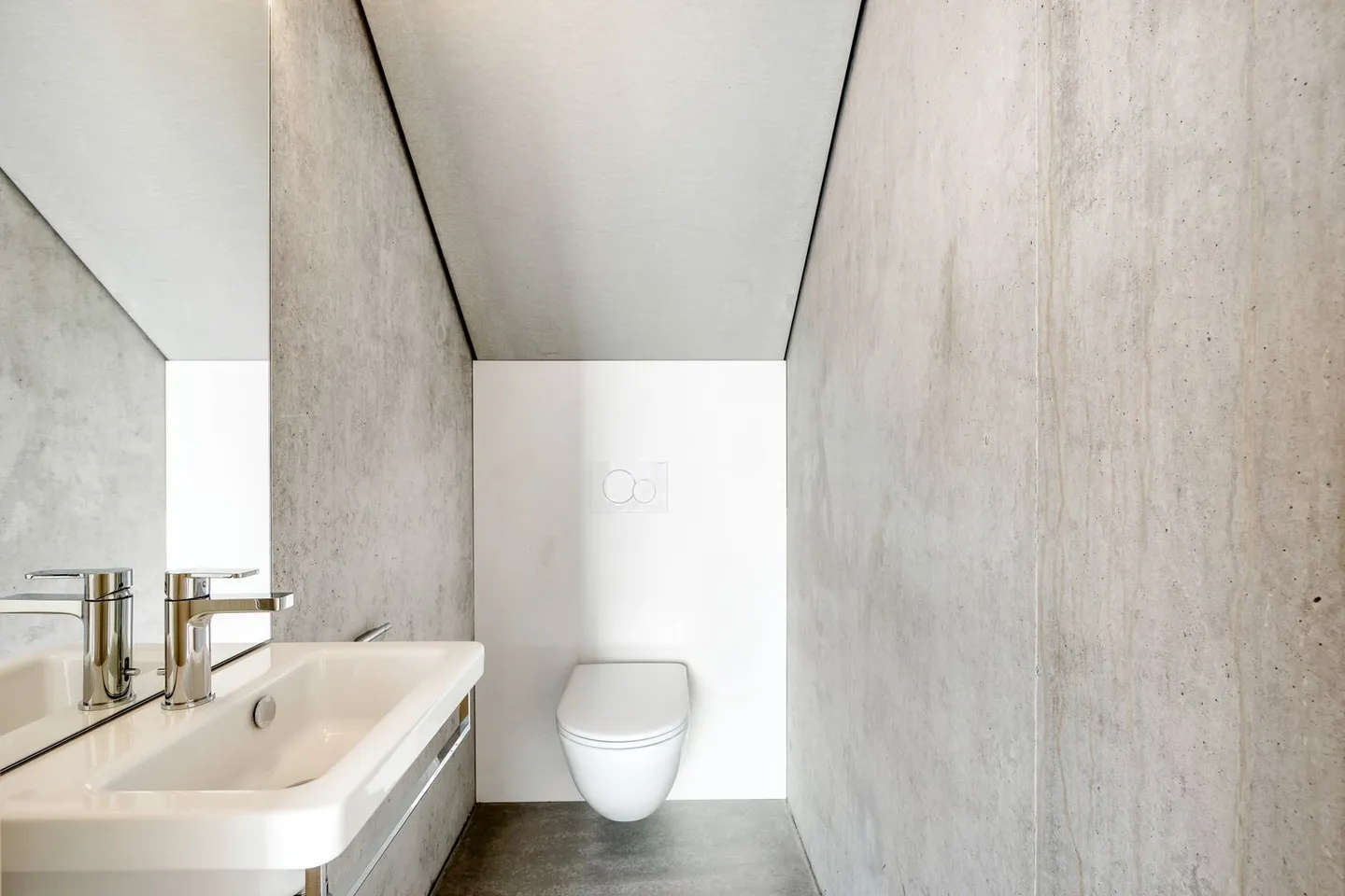 4-Room Terraced Single-Family House - Photo 4 of 13