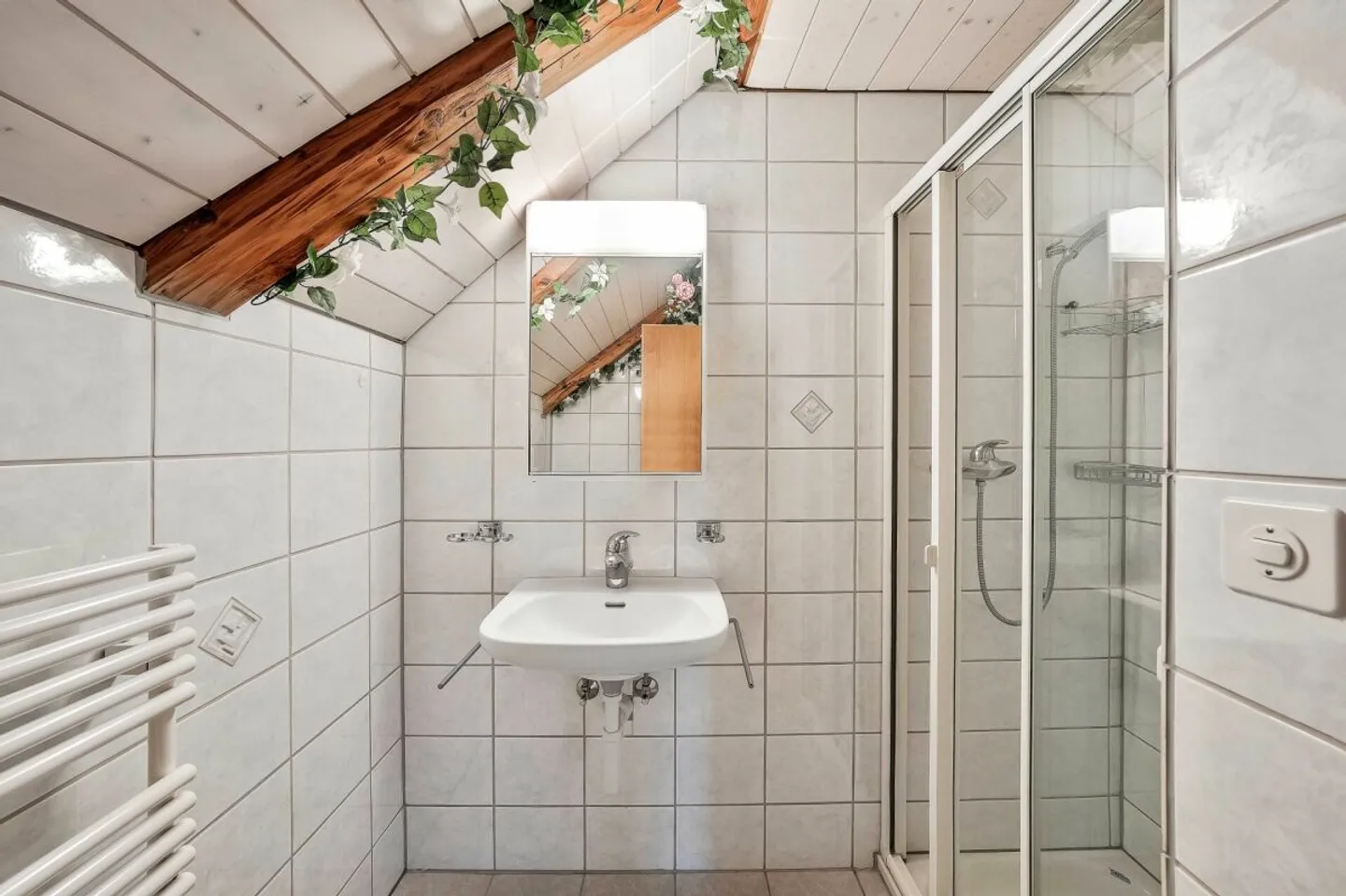 Mehrfamilienhaus - Foto 9 von 13