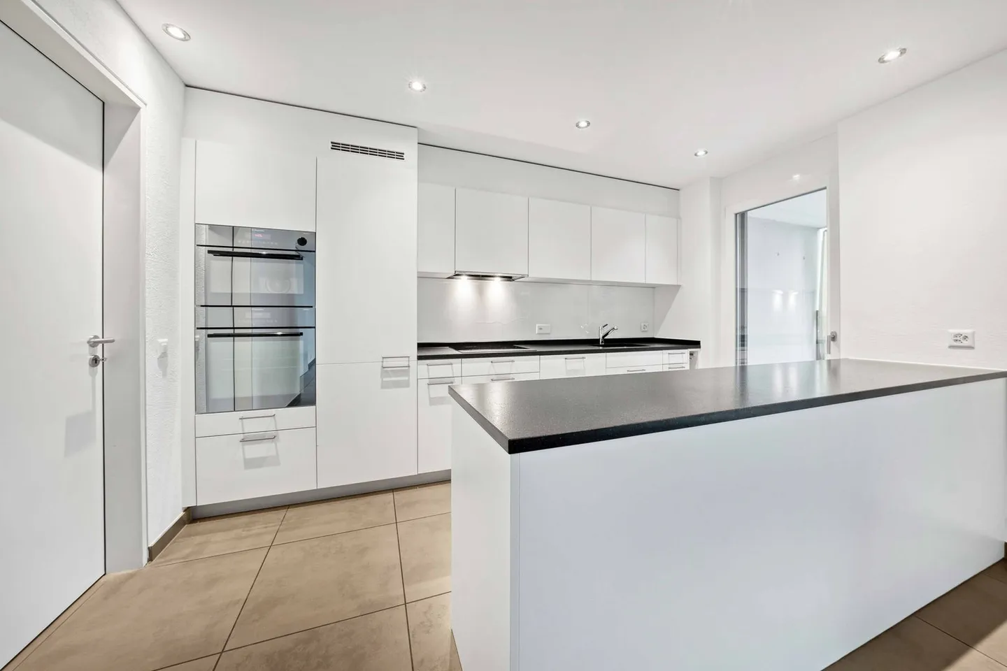 4.5-Zimmer-Wohnung - Foto 3 von 13