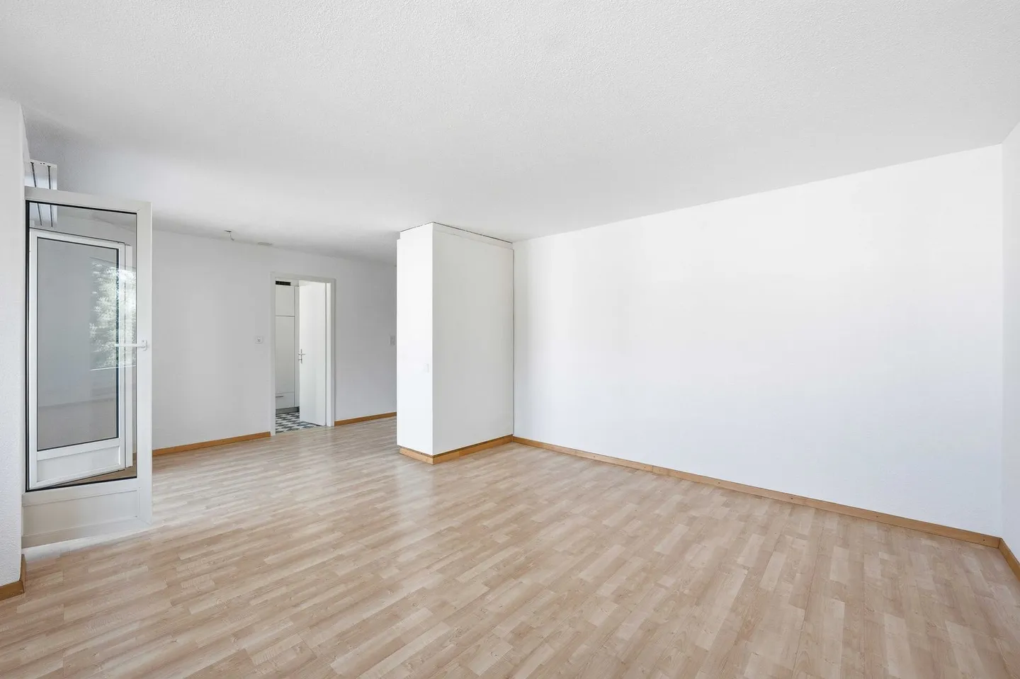 3.5-Room Apartment - Photo 4 of 10