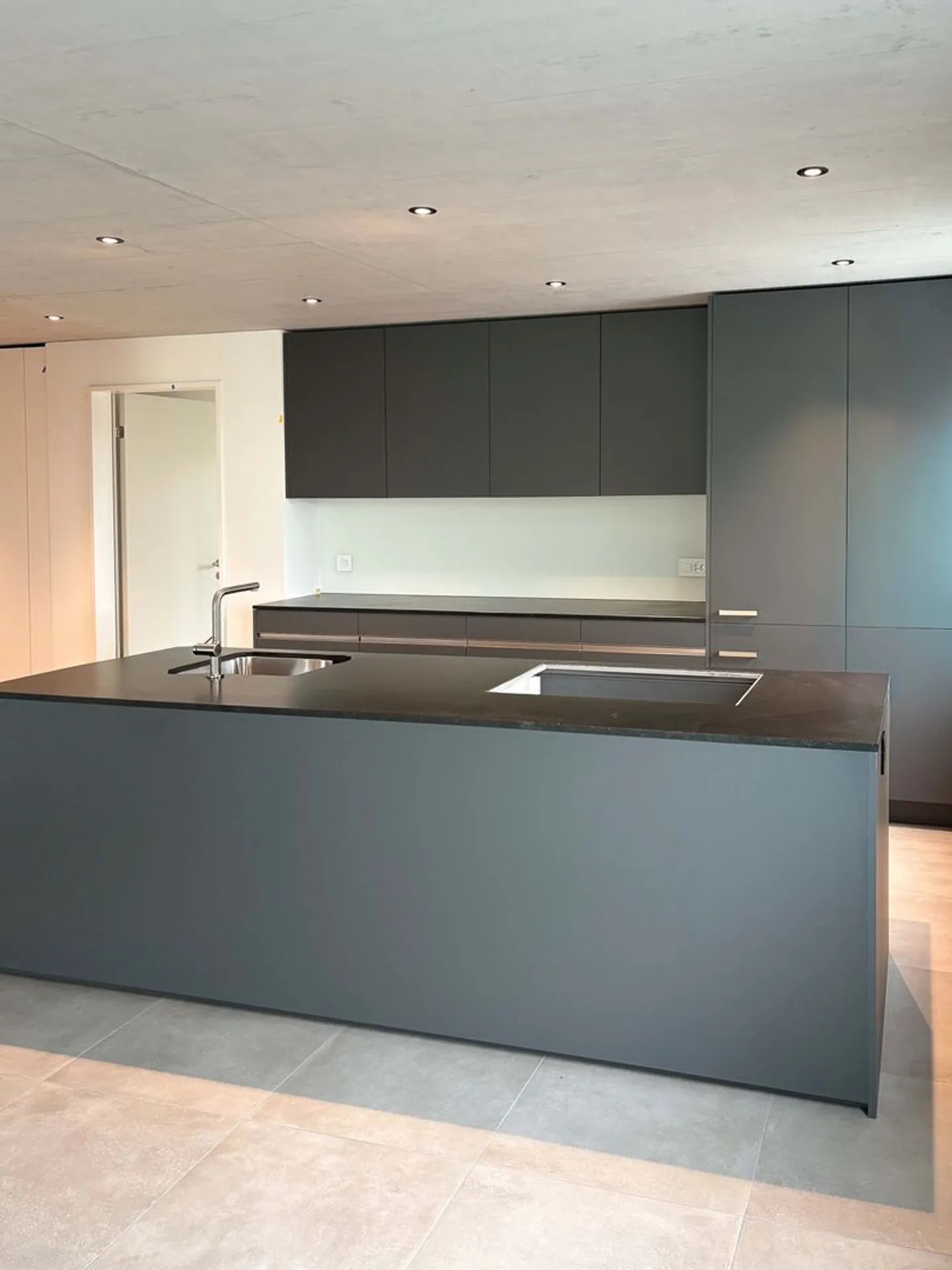 3.5-Room Apartment - Photo 4 of 10