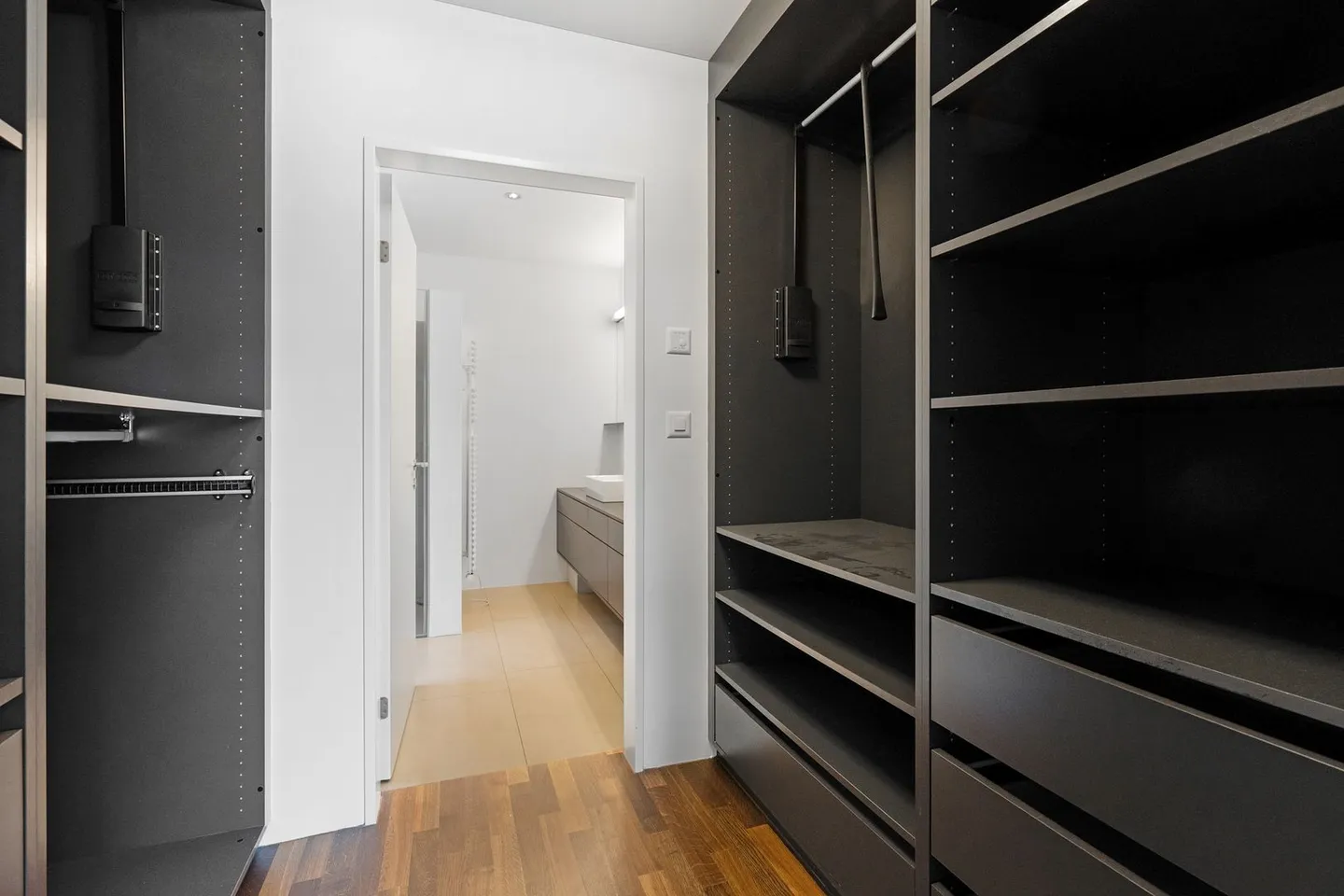 7.5-Zimmer-Einfamilienhaus - Foto 8 di 13
