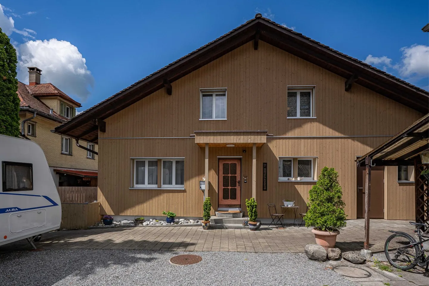 Einfamilienhaus - Foto 2 von 13