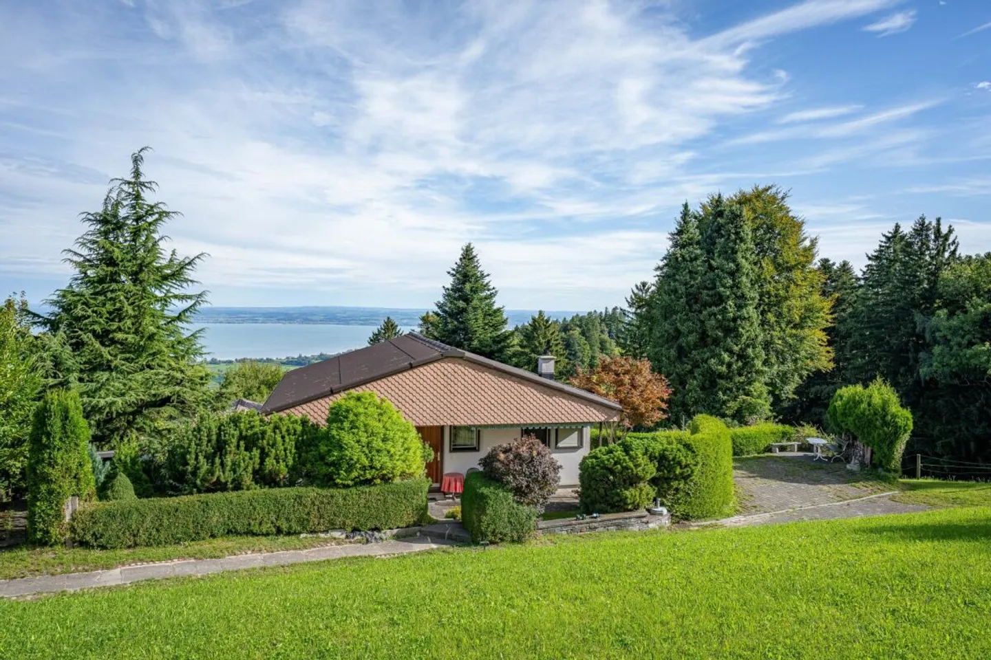 Einfamilienhaus - Foto 1 von 10