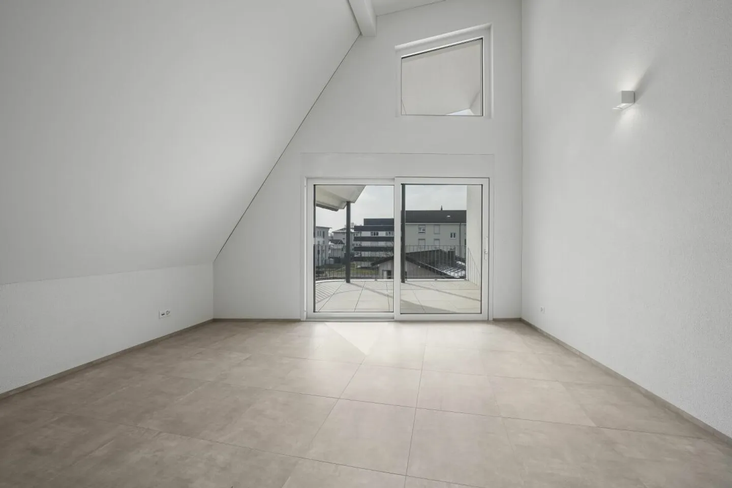 3.5 Zimmer-Maisonettewohnung - Foto 3 von 11