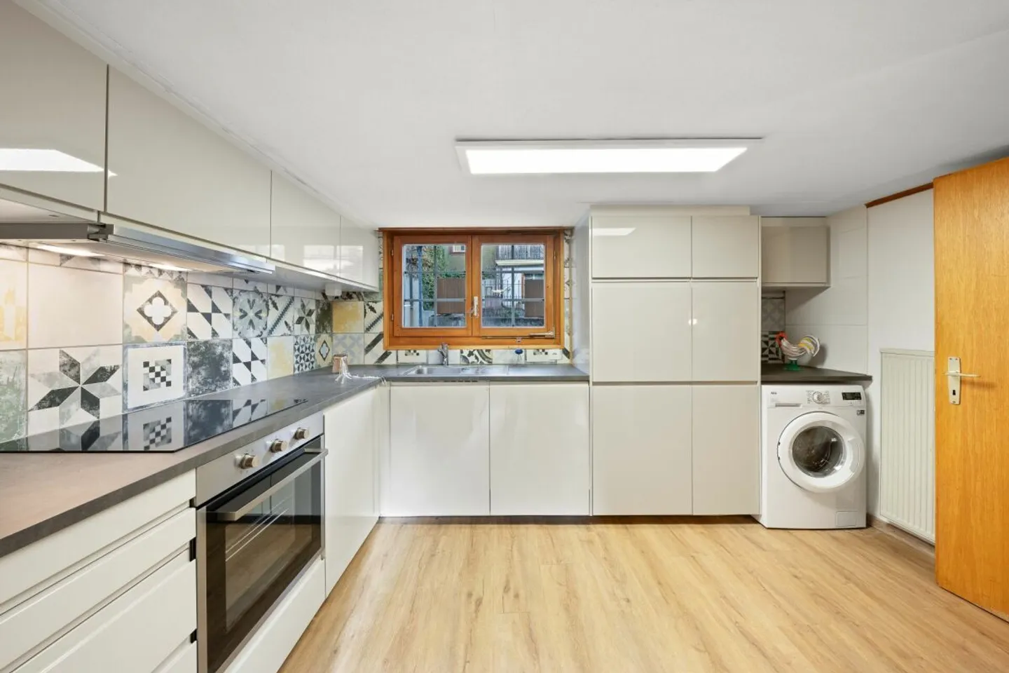 Charming terraced house: Your new home with flair - Photo 4 of 7