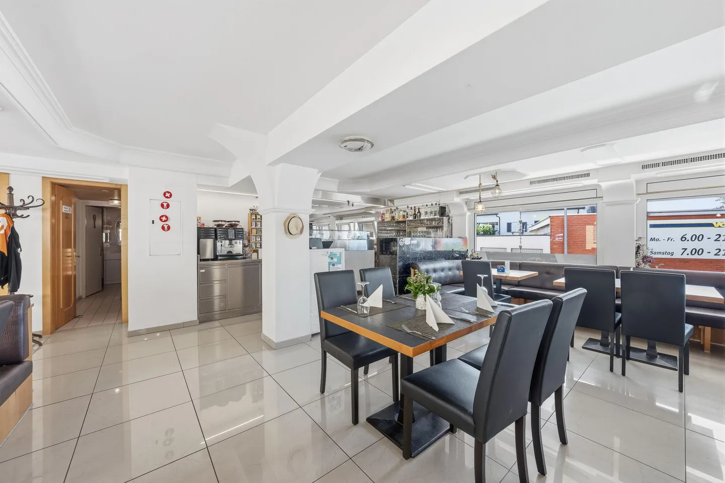 Commercial Space | Restaurant - Photo 6 of 10