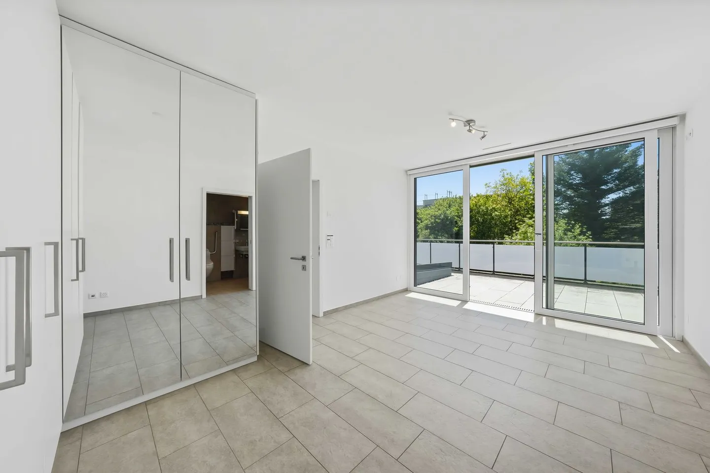 Charmantes Doppelhaus in Familienlage - Foto 6 von 11