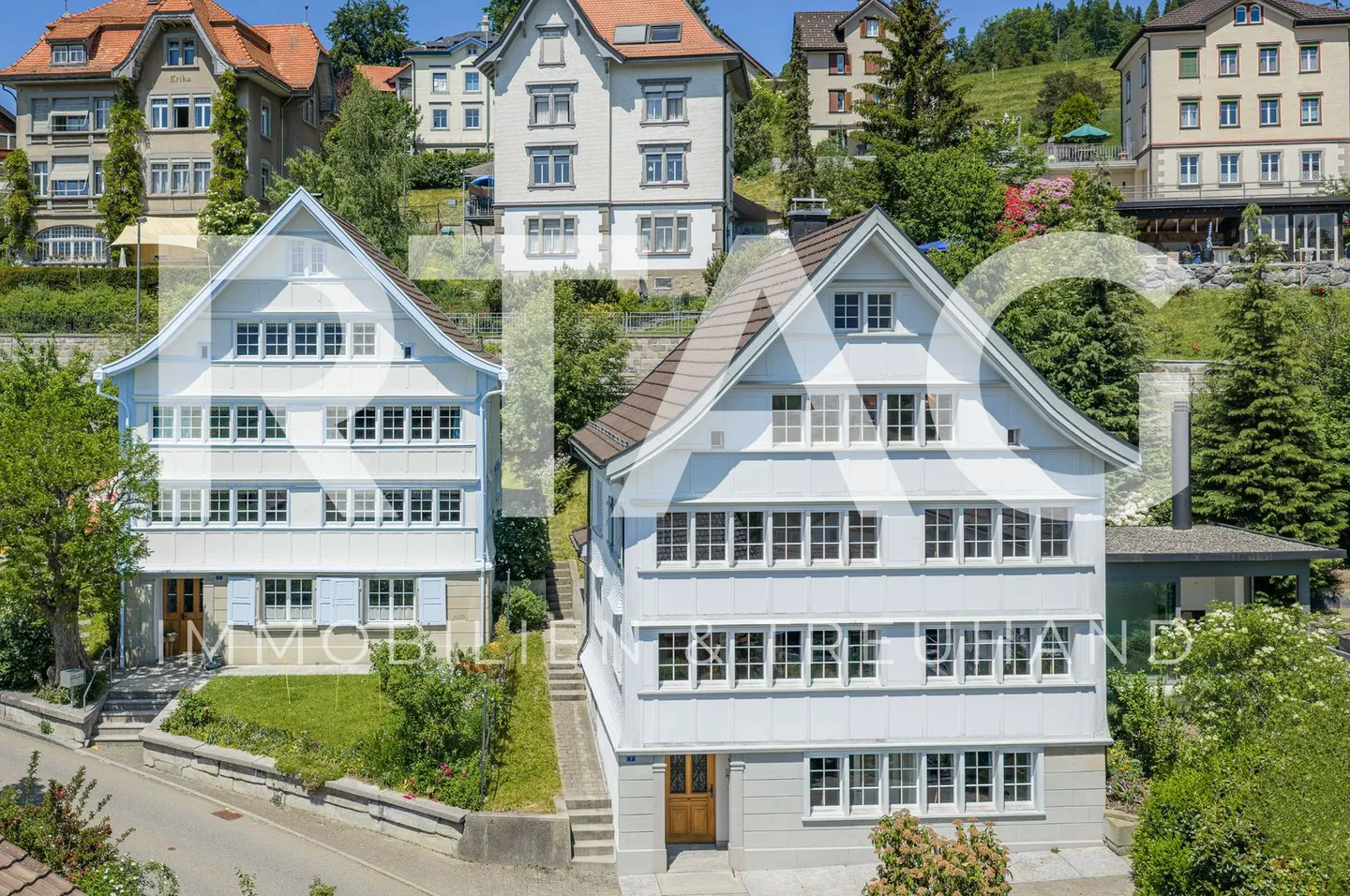 Einfamilienhaus - Foto 1 di 13