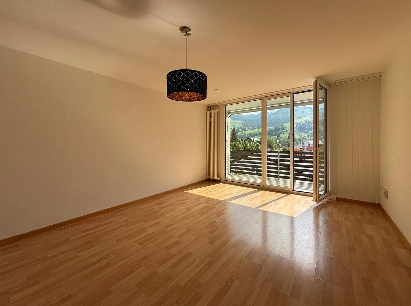 4-Room Apartment - Photo 3 of 10
