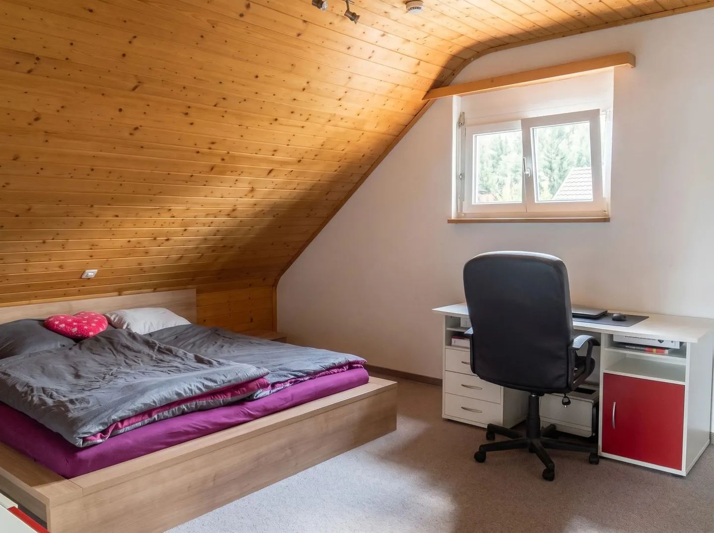 Appartamento 2.5 camere affascinante - Foto 4 di 8