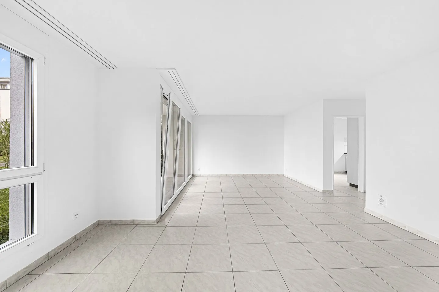4.5-Room Apartment - Photo 4 of 9