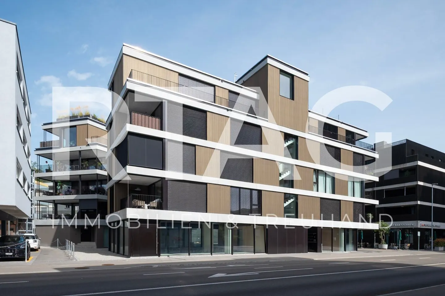 Commercial Space - Photo 1 of 7